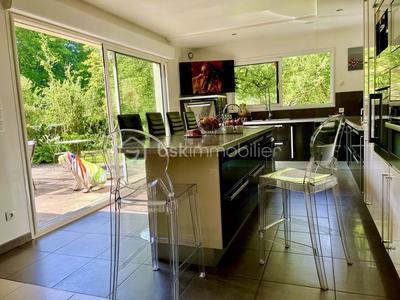 Maison ancienne - 365 m² - 12 pièces