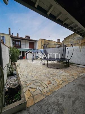 Maison - 200 m² - 7 pièces