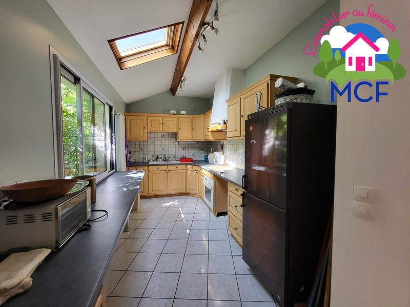 Maison - 288 m² - 10 pièces