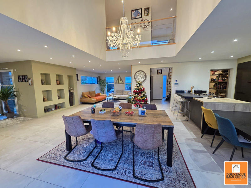 Maison contemporaine - 194 m² - 5 pièces