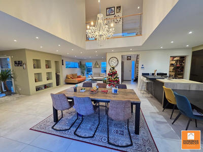Maison contemporaine - 194 m² - 5 pièces