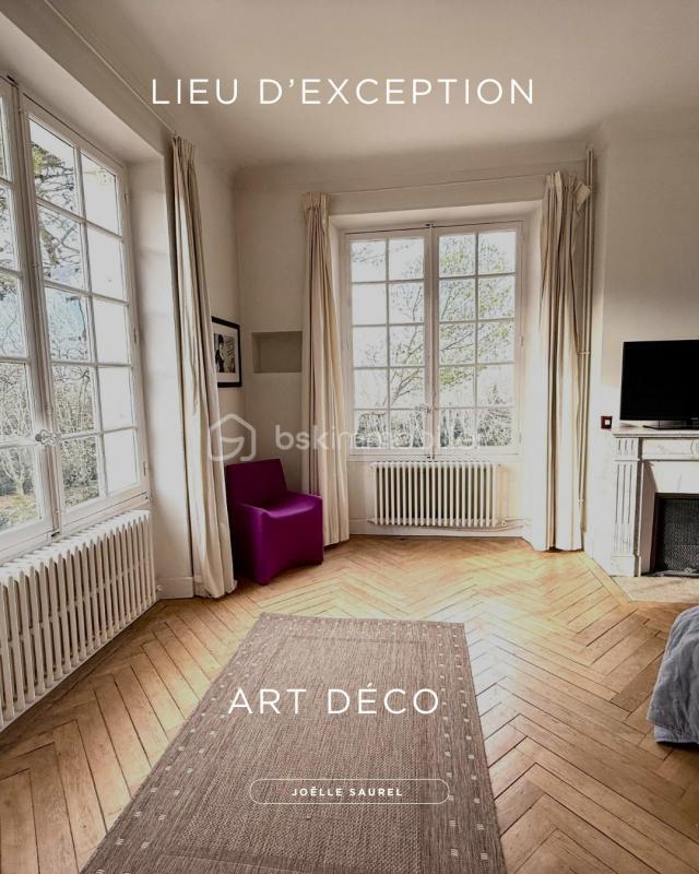 Propriété - 415 m² - 7 pièces