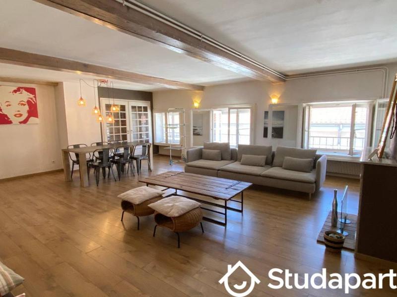 Chambre - 9 m² - 1 pièce