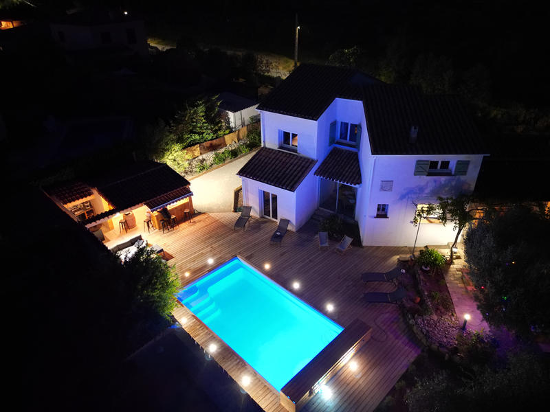 Maison - 180 m² - 6 pièces