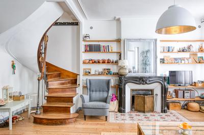 Maison - 247 m² - 7 pièces