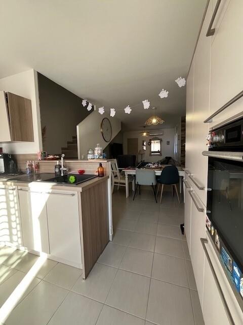 Maison jumelée - 85 m² - 5 pièces