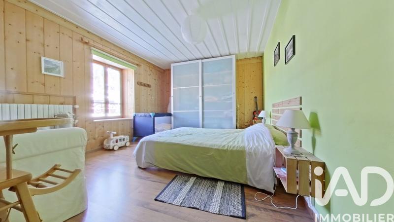 Maison - 300 m² - 10 pièces