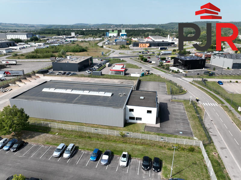 Local d'activités - 1 220 m²