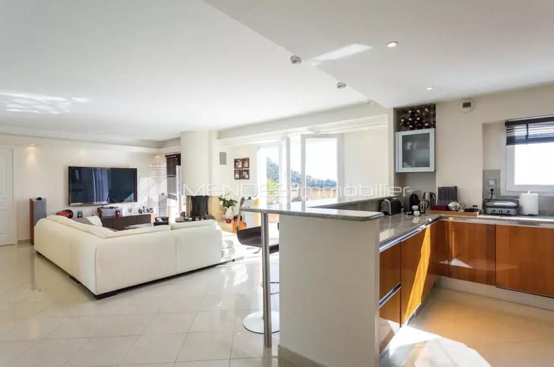 Appartement villa - 108 m² - 4 pièces