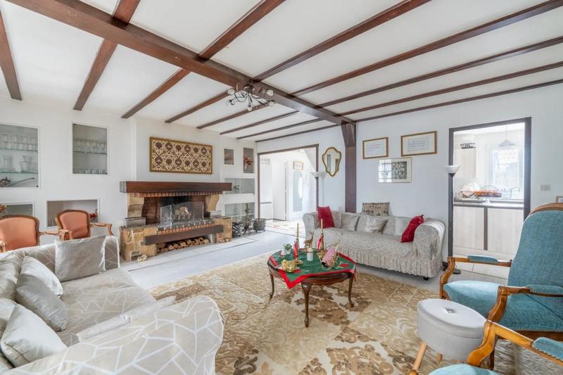 Appartement - 140 m² - 6 pièces