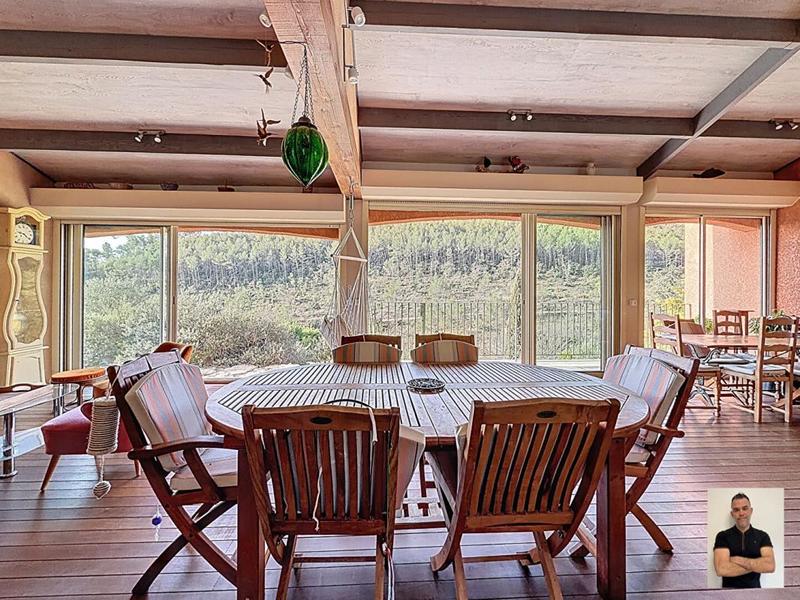 Maison - 200 m² - 6 pièces