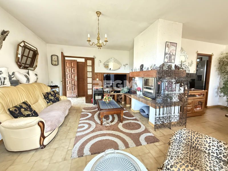 Maison - 93 m² - 4 pièces