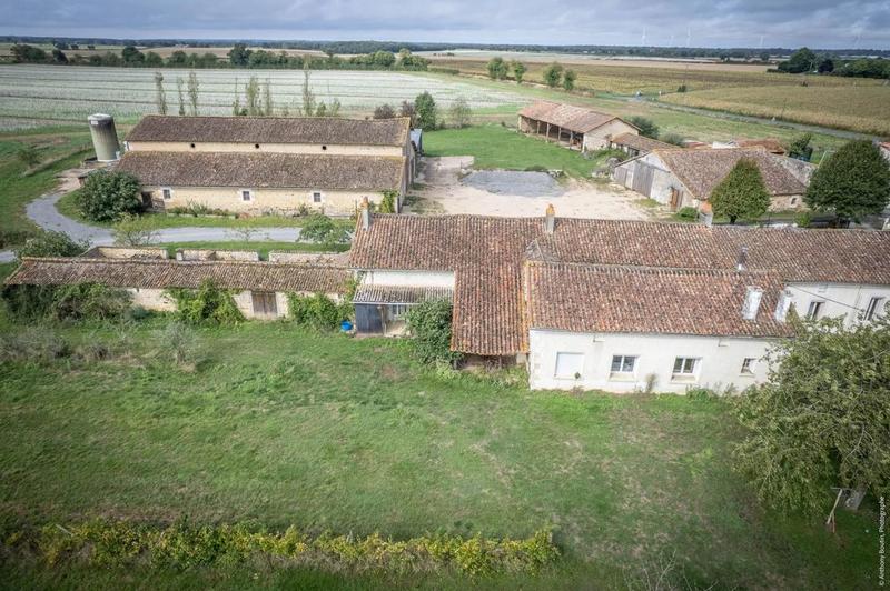 Longère - 300 m² - 10 pièces