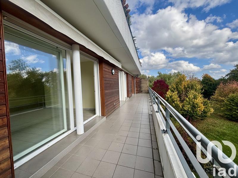 Appartement - 99 m² - 4 pièces