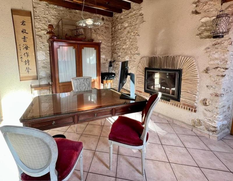 Maison - 300 m² - 7 pièces