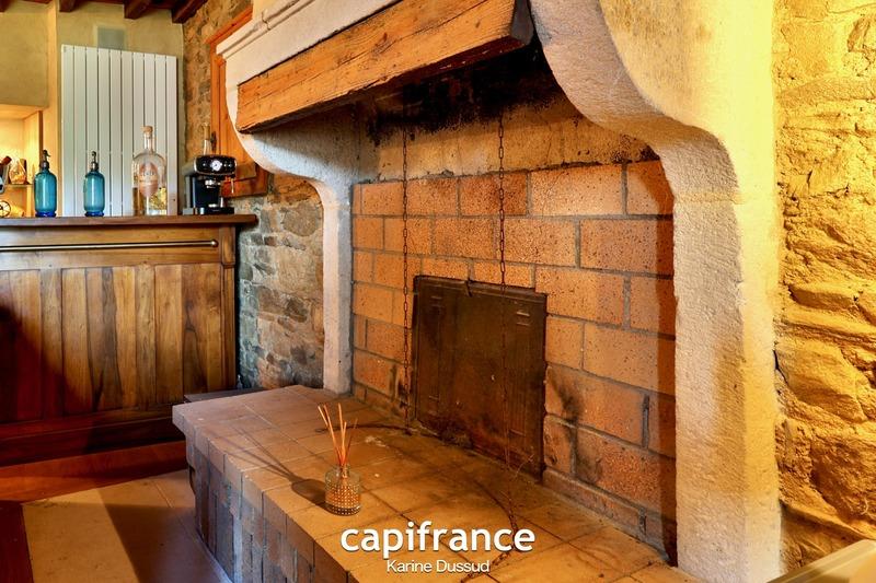 Maison - 220 m² - 7 pièces