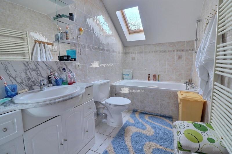 Maison - 171 m² - 8 pièces