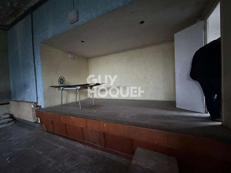 Maison - 320 m² - 15 pièces