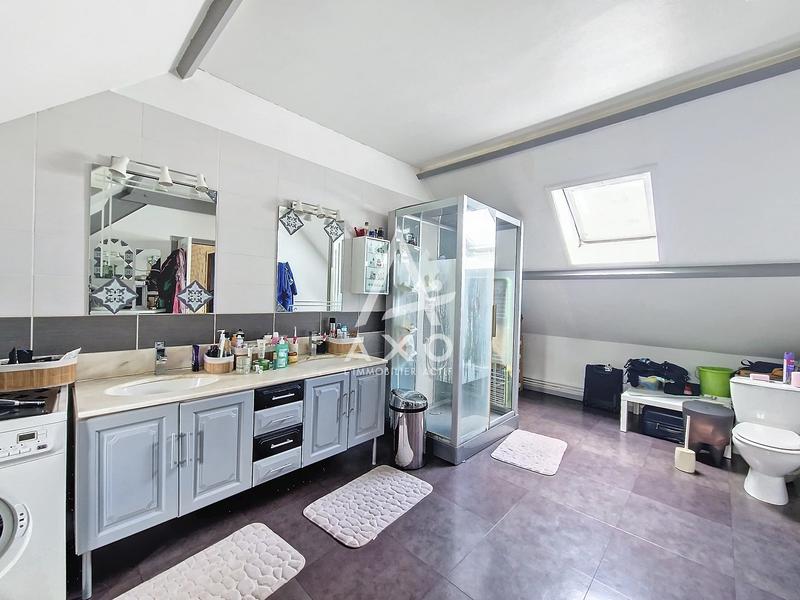 Maison - 143 m² - 7 pièces