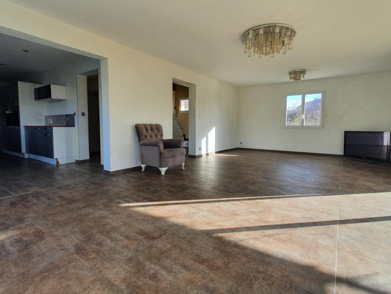 Maison - 170 m² - 6 pièces