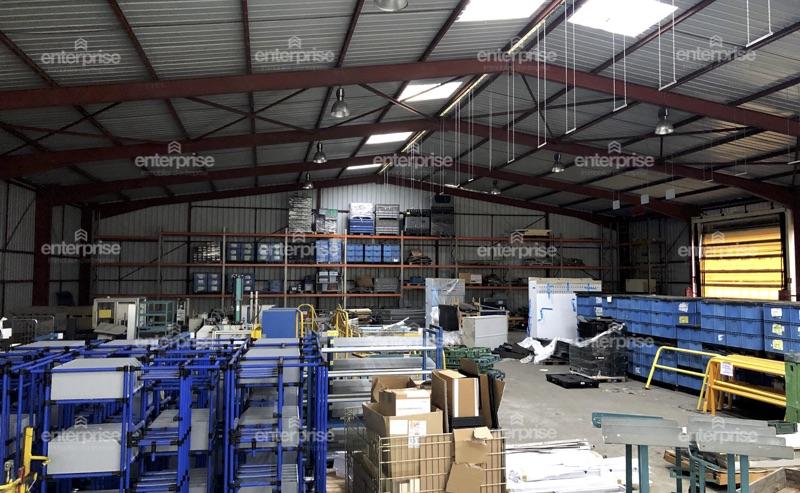 Entrepôt - 1 000 m²