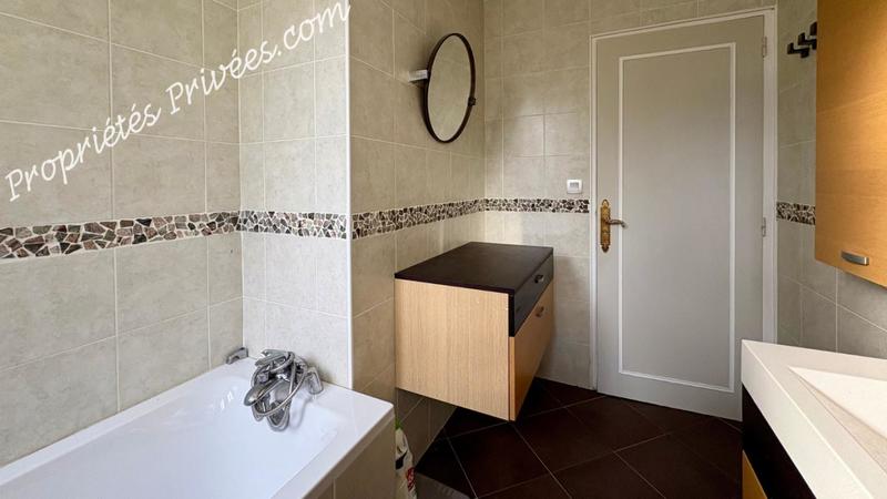 Maison - 132 m² - 10 pièces