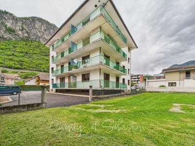 Appartement ancien - 68 m² - 4 pièces