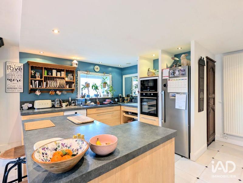 Maison - 249 m² - 7 pièces