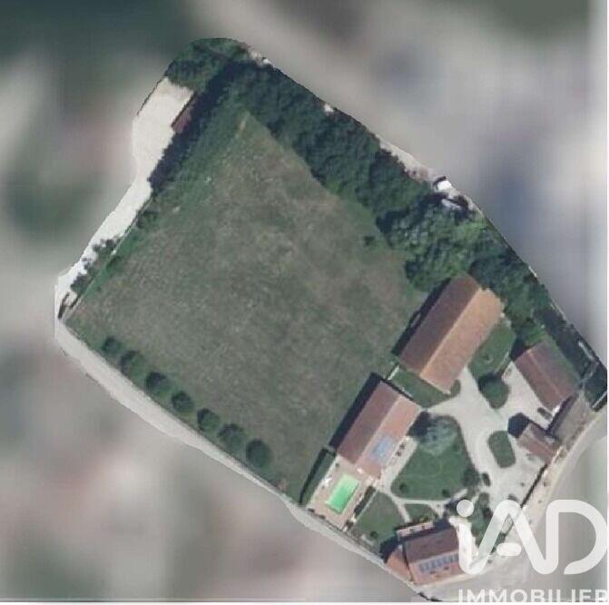 Maison - 470 m² - 8 pièces