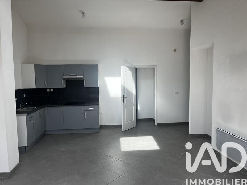 Maison - 300 m² - 4 pièces