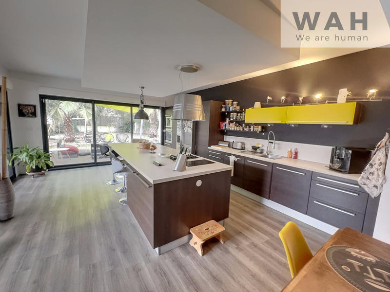 Maison - 162 m² - 6 pièces