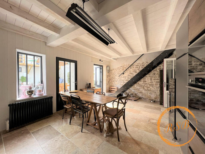 Maison ancienne - 160 m² - 7 pièces