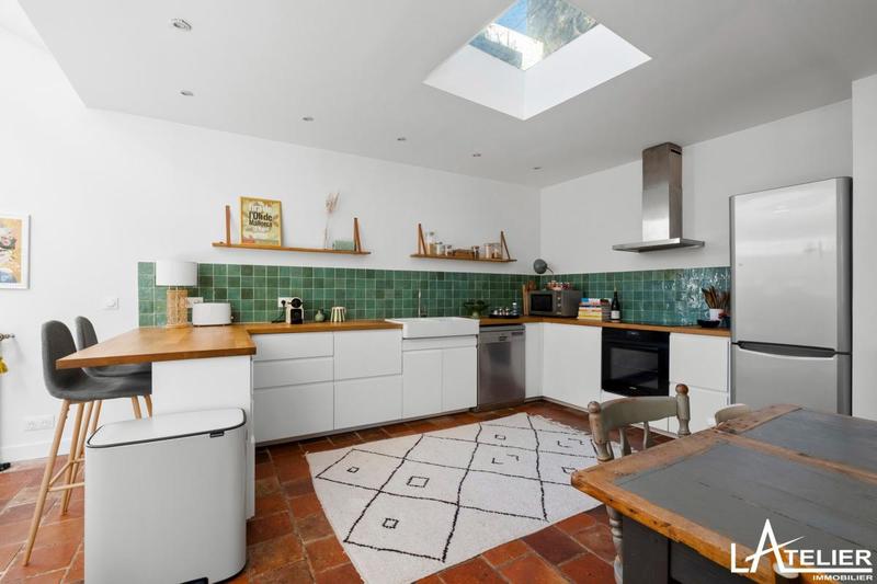 Maison - 258 m² - 10 pièces