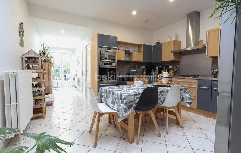 Maison de ville - 147 m² - 6 pièces