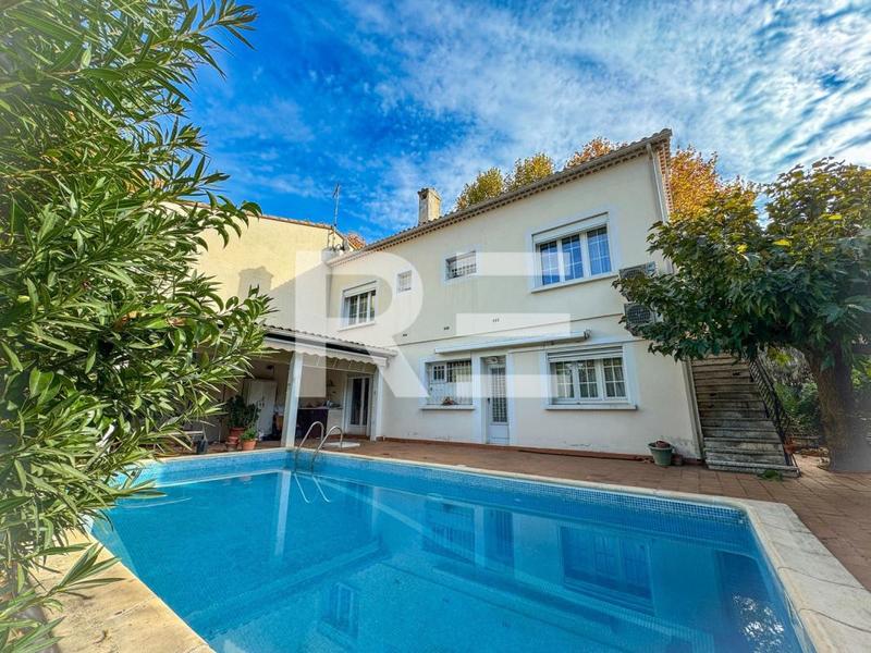 Maison - 138 m² - 5 pièces