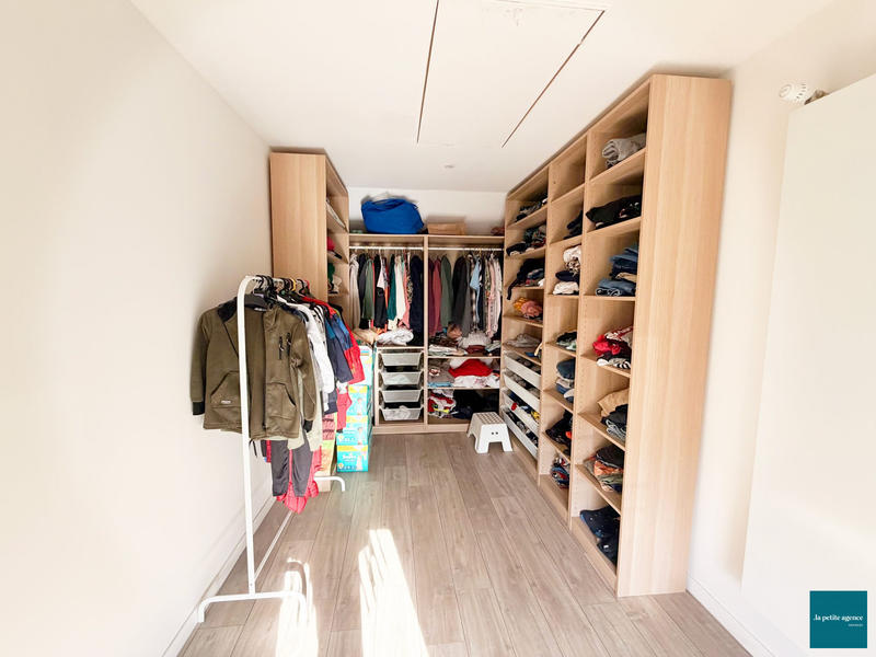 Maison - 166 m² - 7 pièces