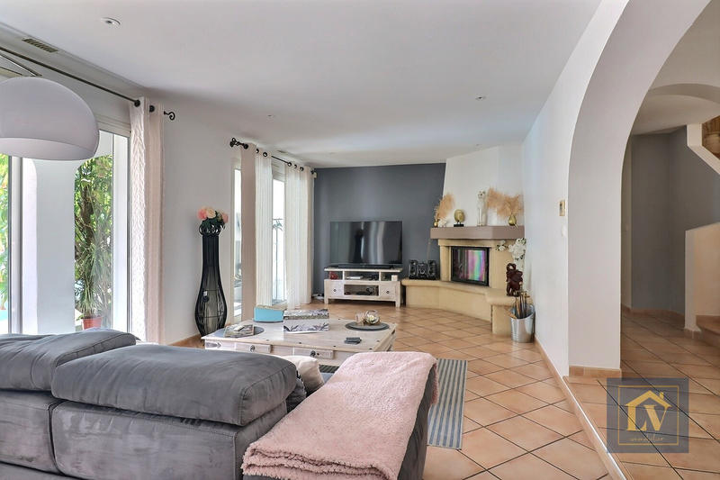 Villa - 195 m² - 6 pièces