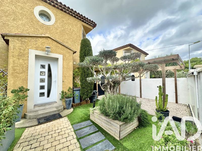 Maison de ville - 90 m² - 5 pièces