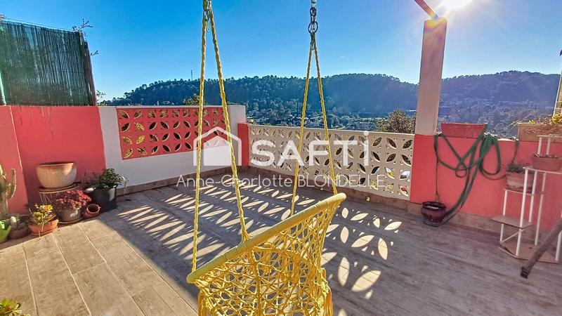 Maison - 97 m² - 5 pièces