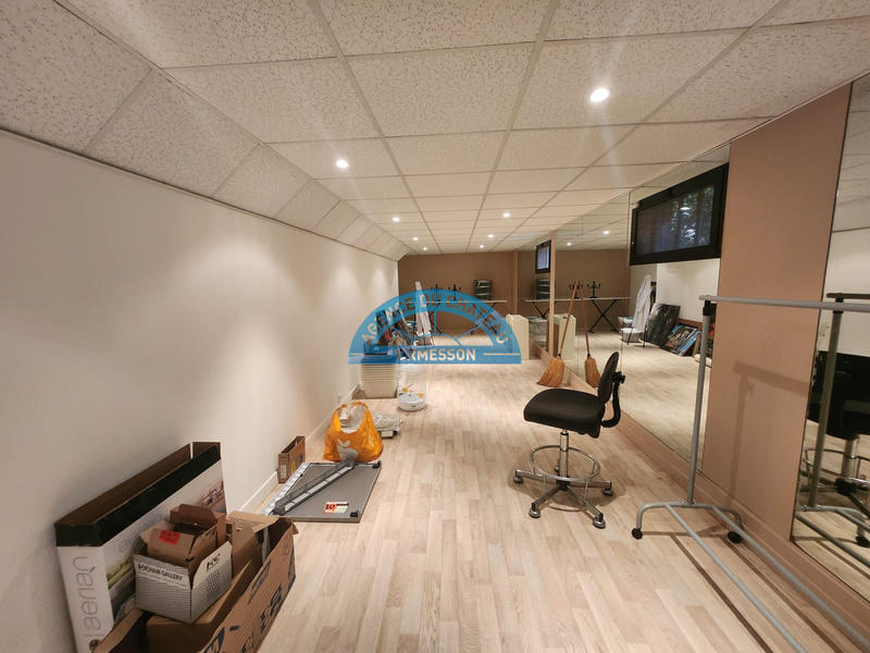 Maison - 254 m² - 10 pièces