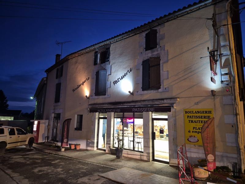 Immeuble - 220 m² - 5 pièces