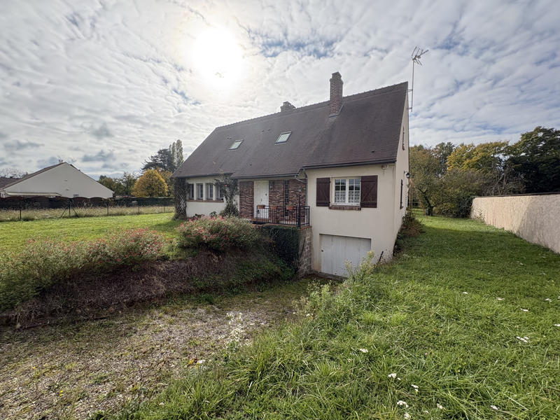 Maison - 200 m² - 6 pièces