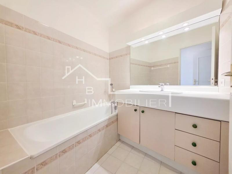 Appartement - 134 m² - 4 pièces