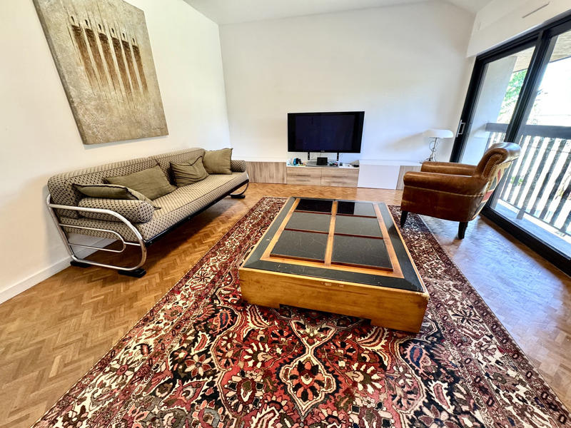 Maison - 311 m² - 8 pièces