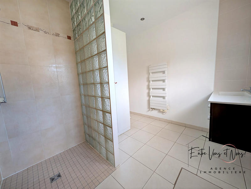 Maison - 90 m² - 3 pièces