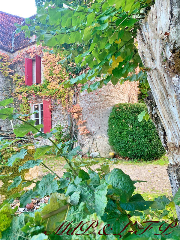 Maison - 711 m² - 11 pièces