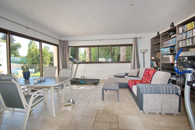 Maison - 363 m² - 12 pièces