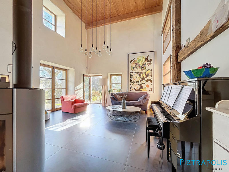 Maison - 289 m² - 8 pièces