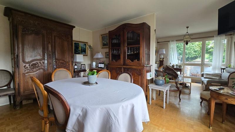 Appartement - 104 m² - 4 pièces