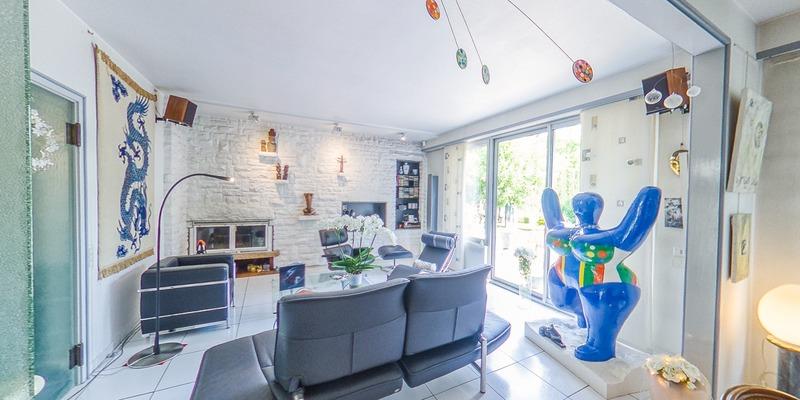 Maison - 262 m² - 8 pièces